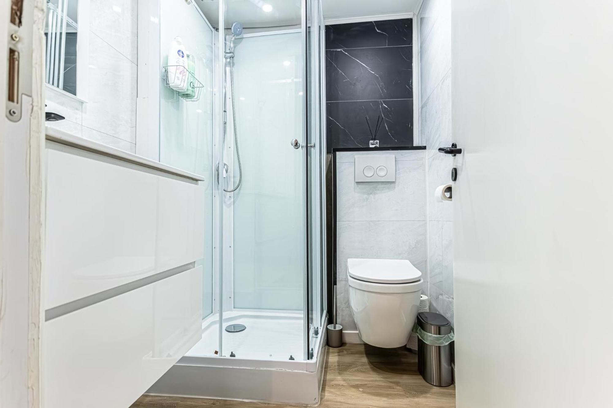 Spacious Shared 5Br Apt In The Heart Of Gent Ngoại thất bức ảnh